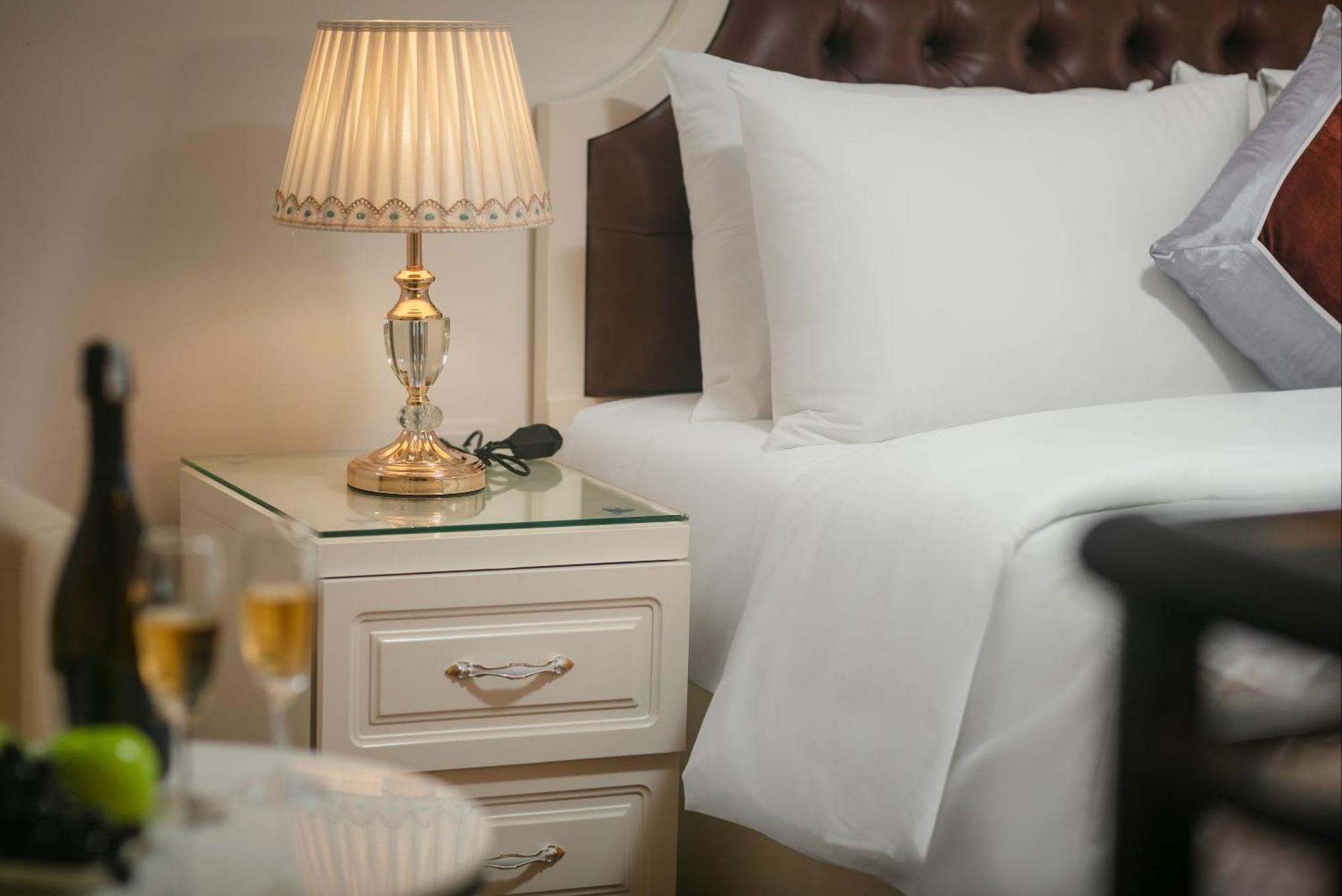 Trangtrang Luxury Hotel Hanoi Buitenkant foto