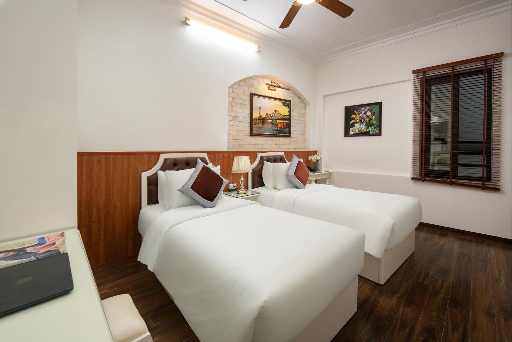 Trangtrang Luxury Hotel Hanoi Buitenkant foto