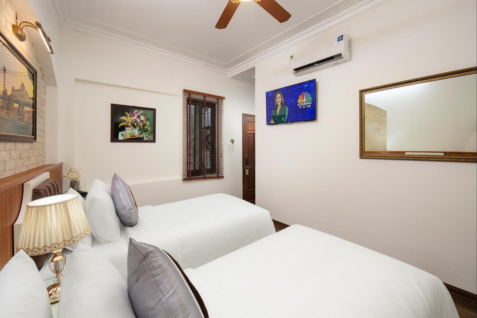 Trangtrang Luxury Hotel Hanoi Buitenkant foto