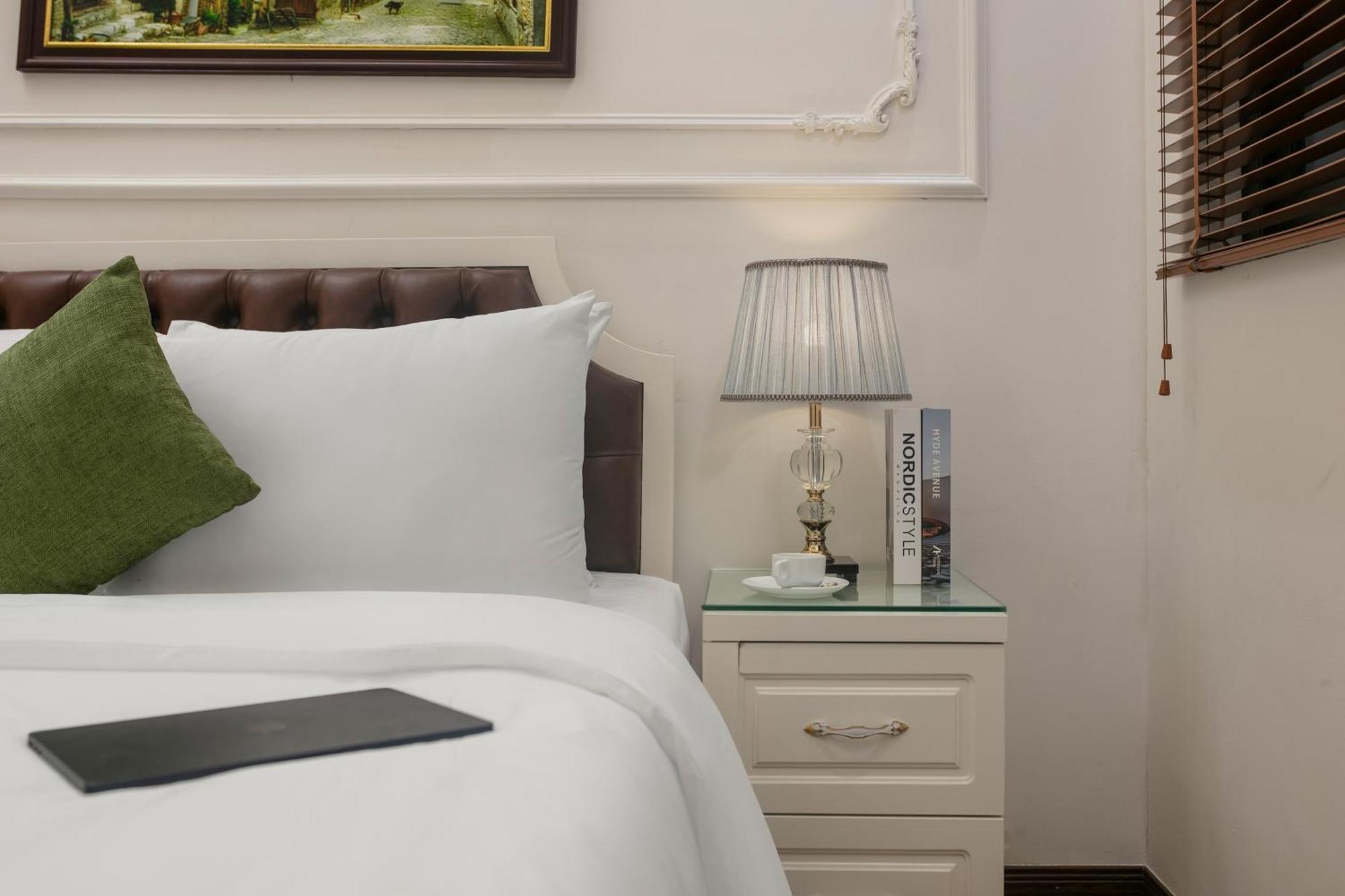 Trangtrang Luxury Hotel Hanoi Buitenkant foto