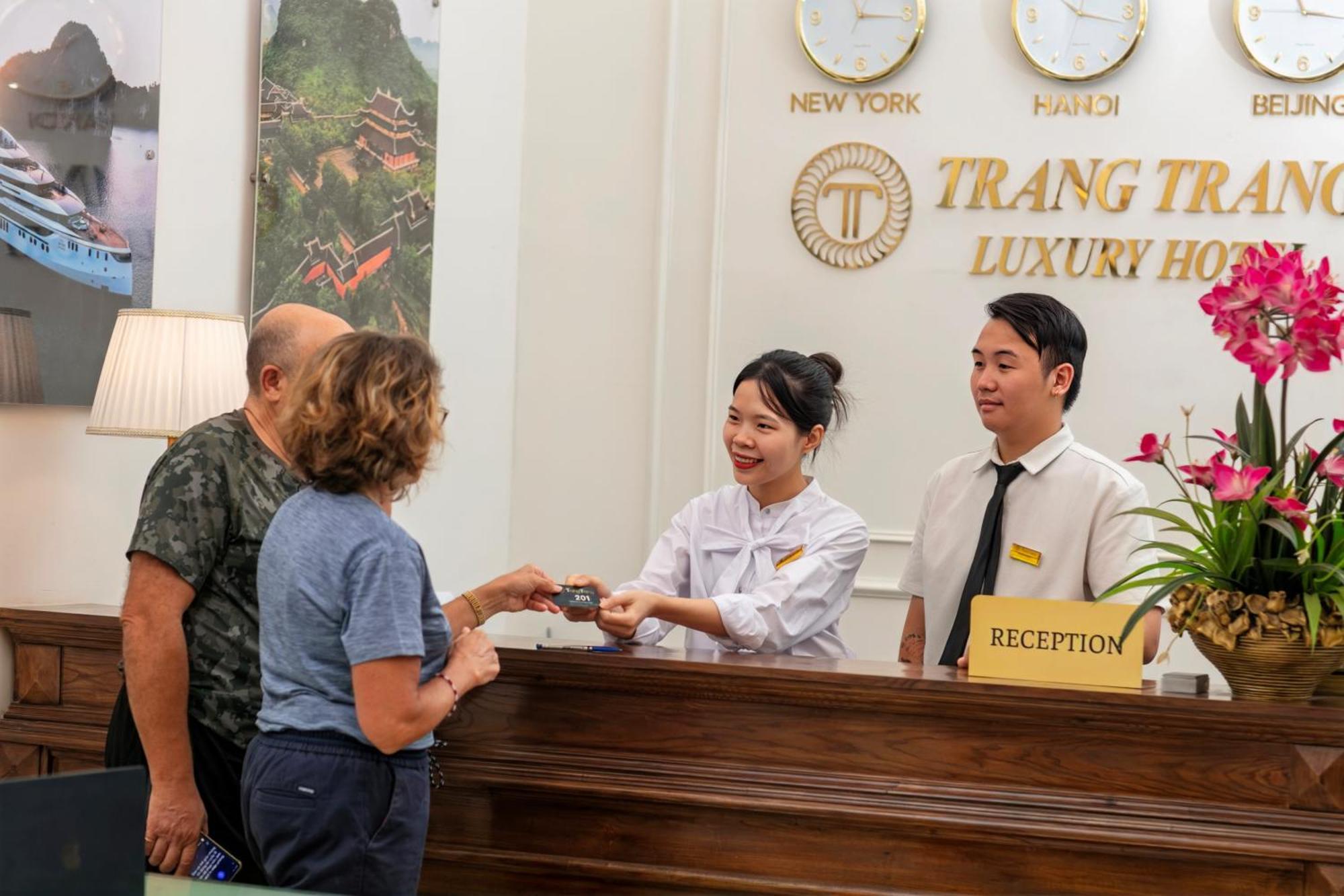 Trangtrang Luxury Hotel Hanoi Buitenkant foto
