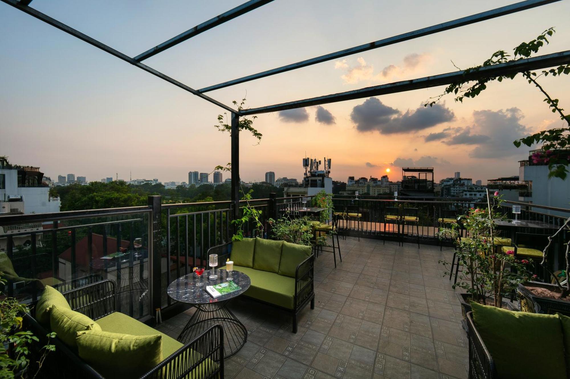 Trangtrang Luxury Hotel Hanoi Buitenkant foto